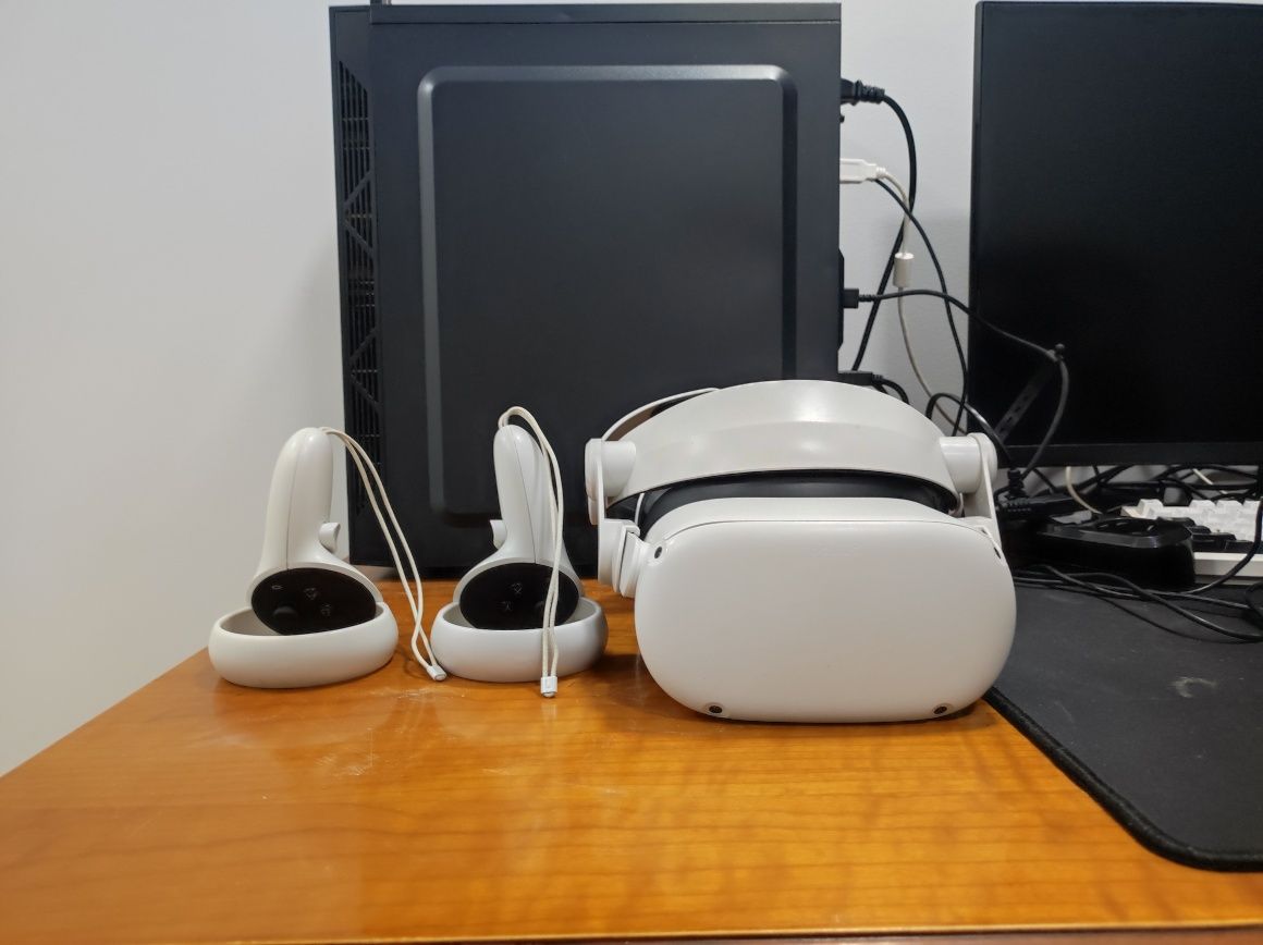 Oculus Quest 2, Шлем виртуальной реальности