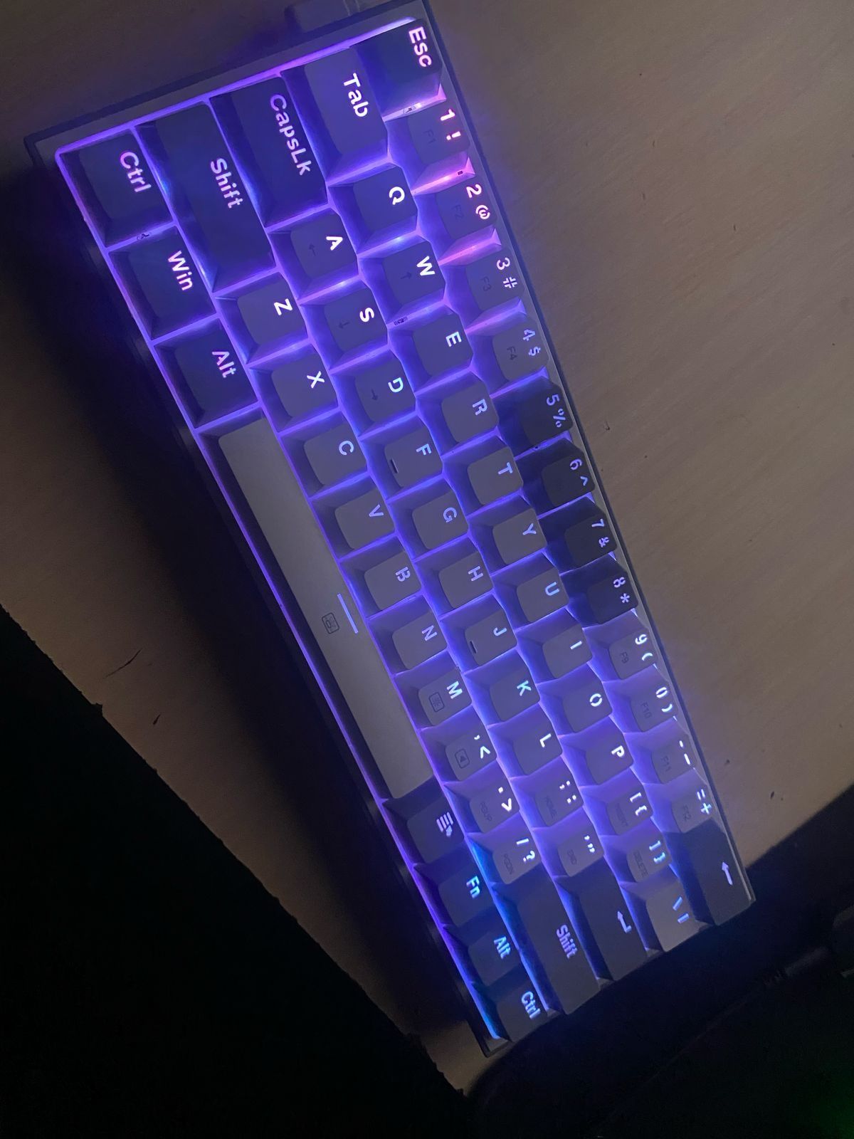 Продам клавиатуру редрагон k617