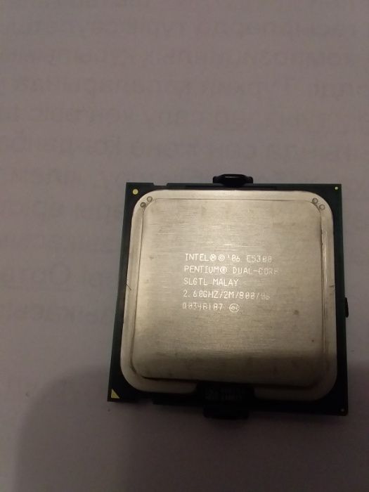 DVD-RW, процессор Dual Core E5300, жесткий диск ноутбука