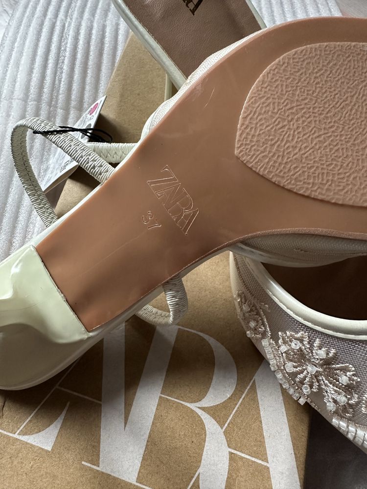 Туфли Zara новый