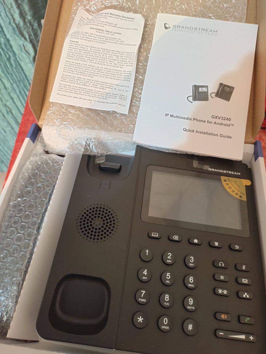 продаю IP Телефон Grandstream GXV3240