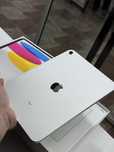 Ipad 10 64GB silver в отличном состояний