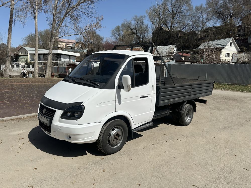 Продам бортовую Газель 3302