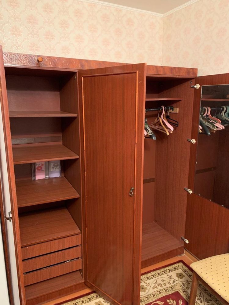 Продам шкаф в хорошем состоянии!