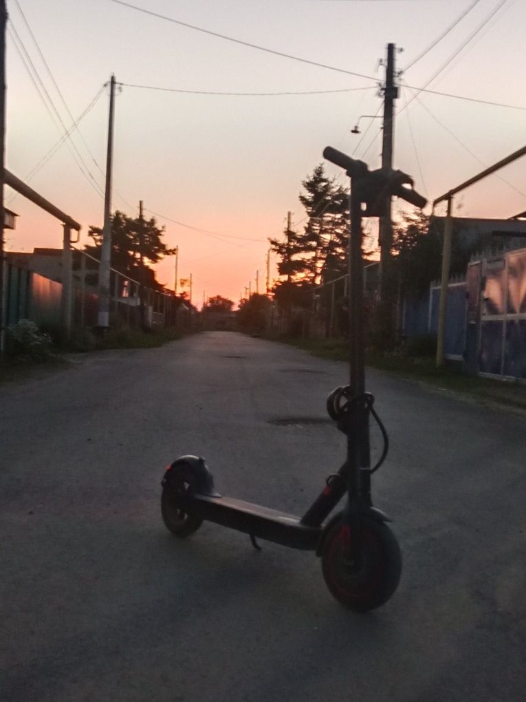 Продам самокат xiaomi m365 pro
