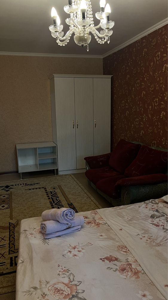 Квартира аренда1 ком посуточно центре радом Янгишахар айравогзал 7000