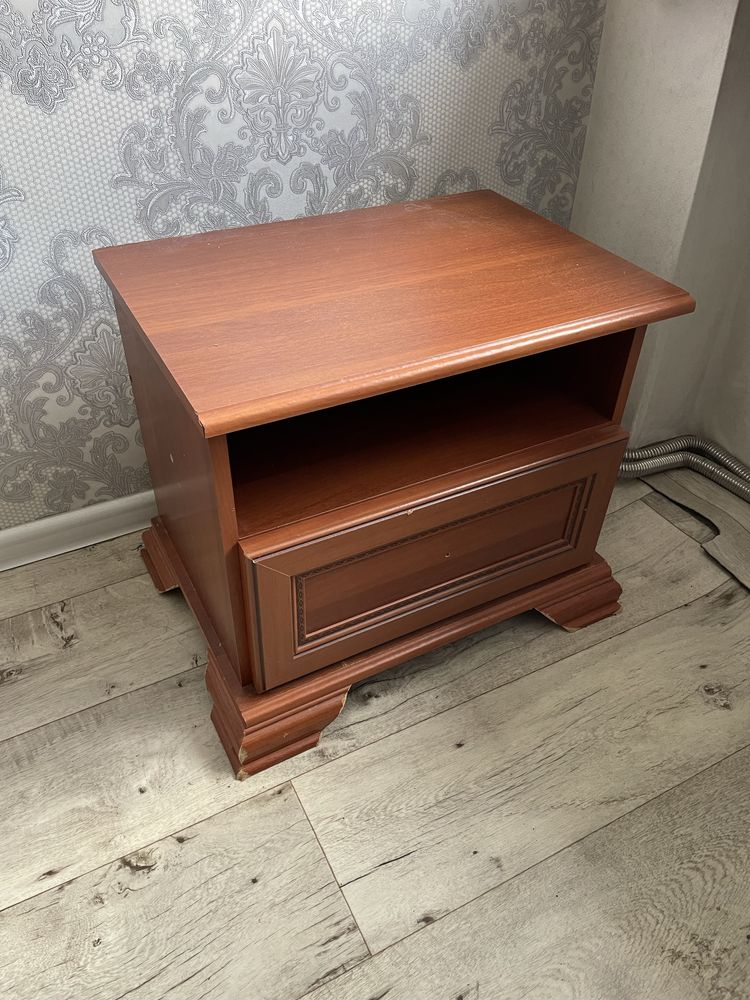 Продам шкафчик в хорошим состояний