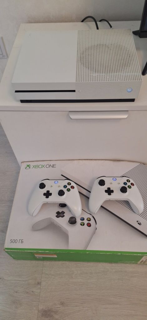 Приставка Xbox One S