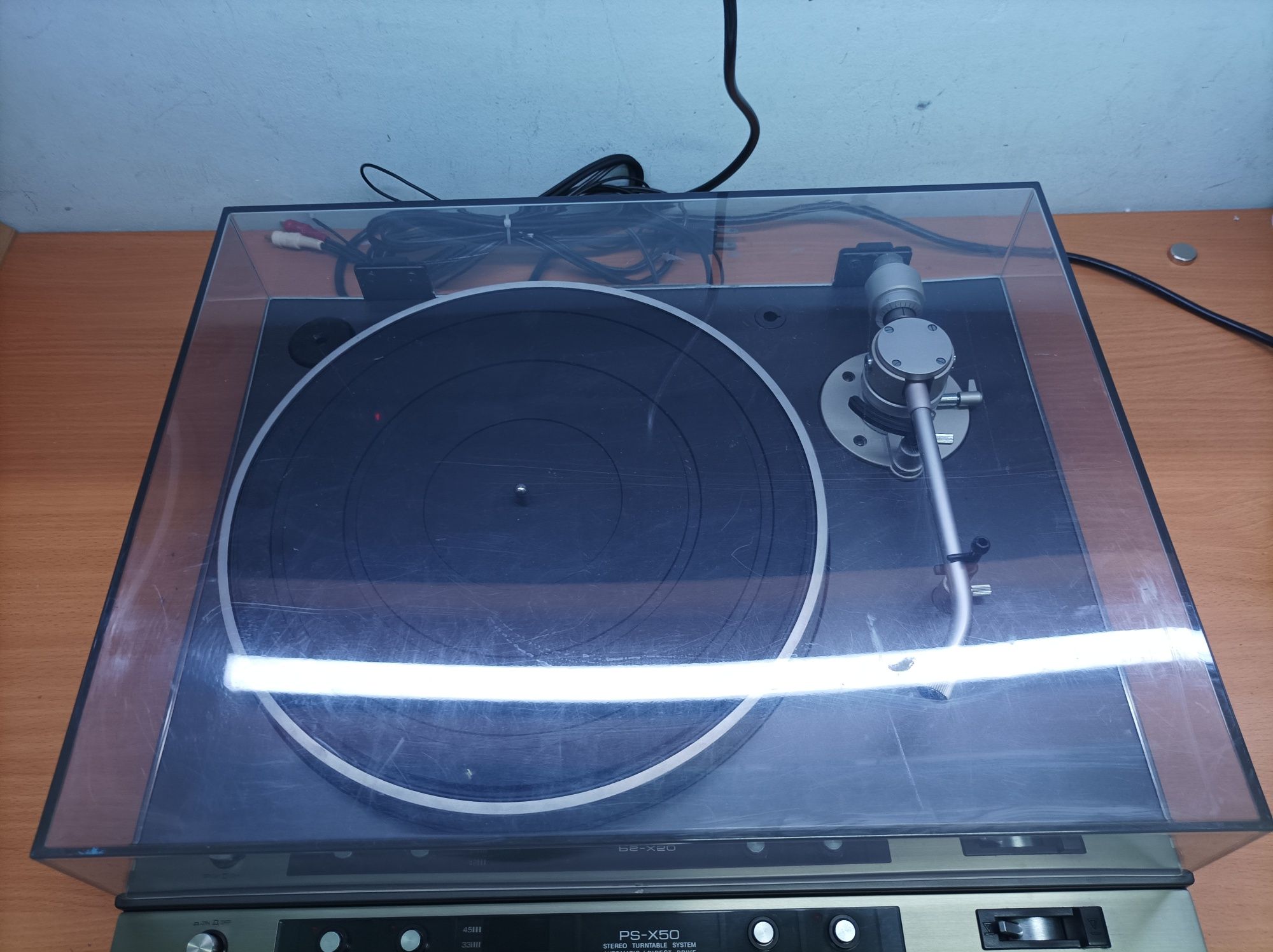 Проигрыватель винила Sony ps x50.