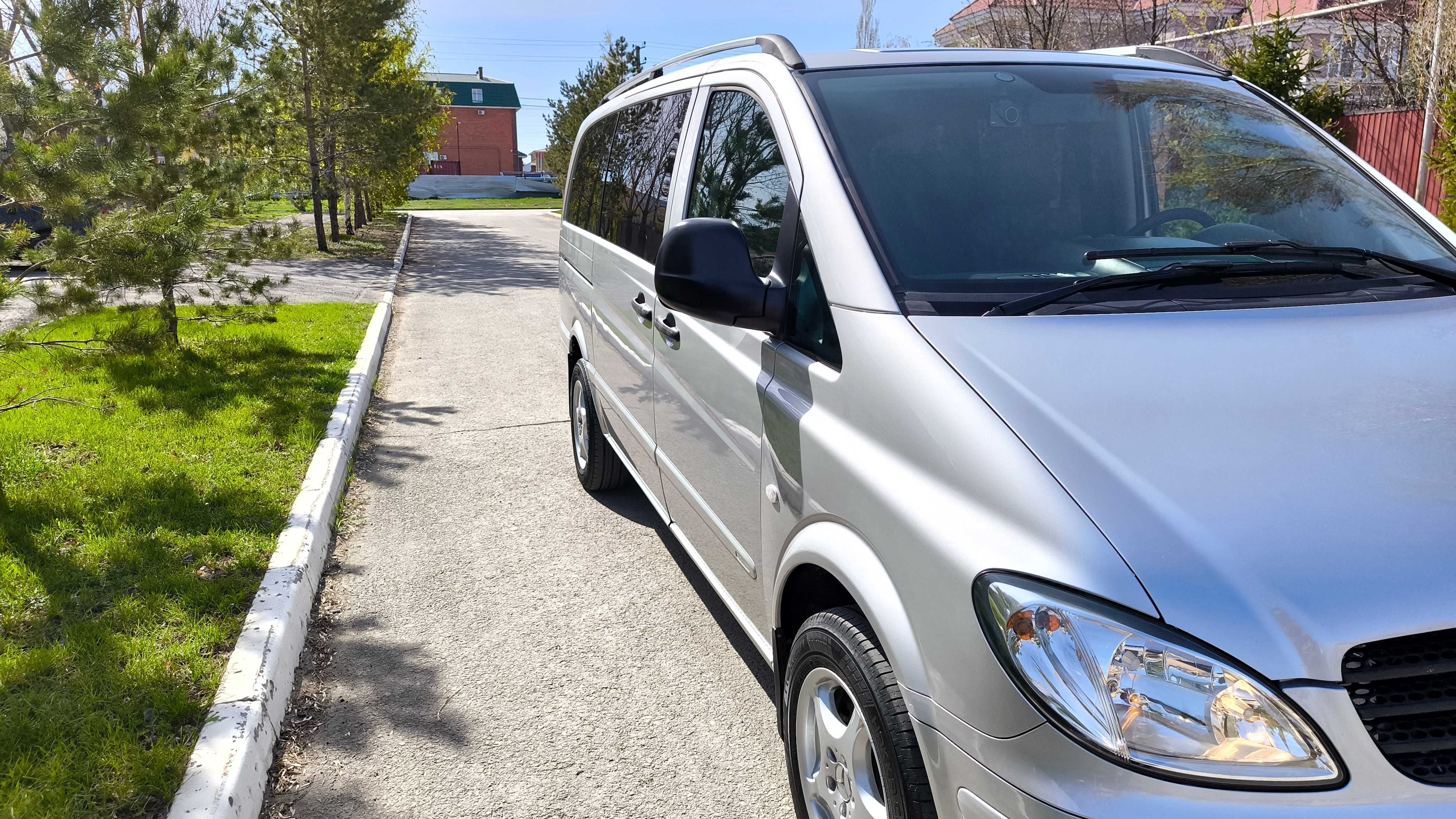 Мерседес вито 2.2 автомат. В идеальном состоянии.