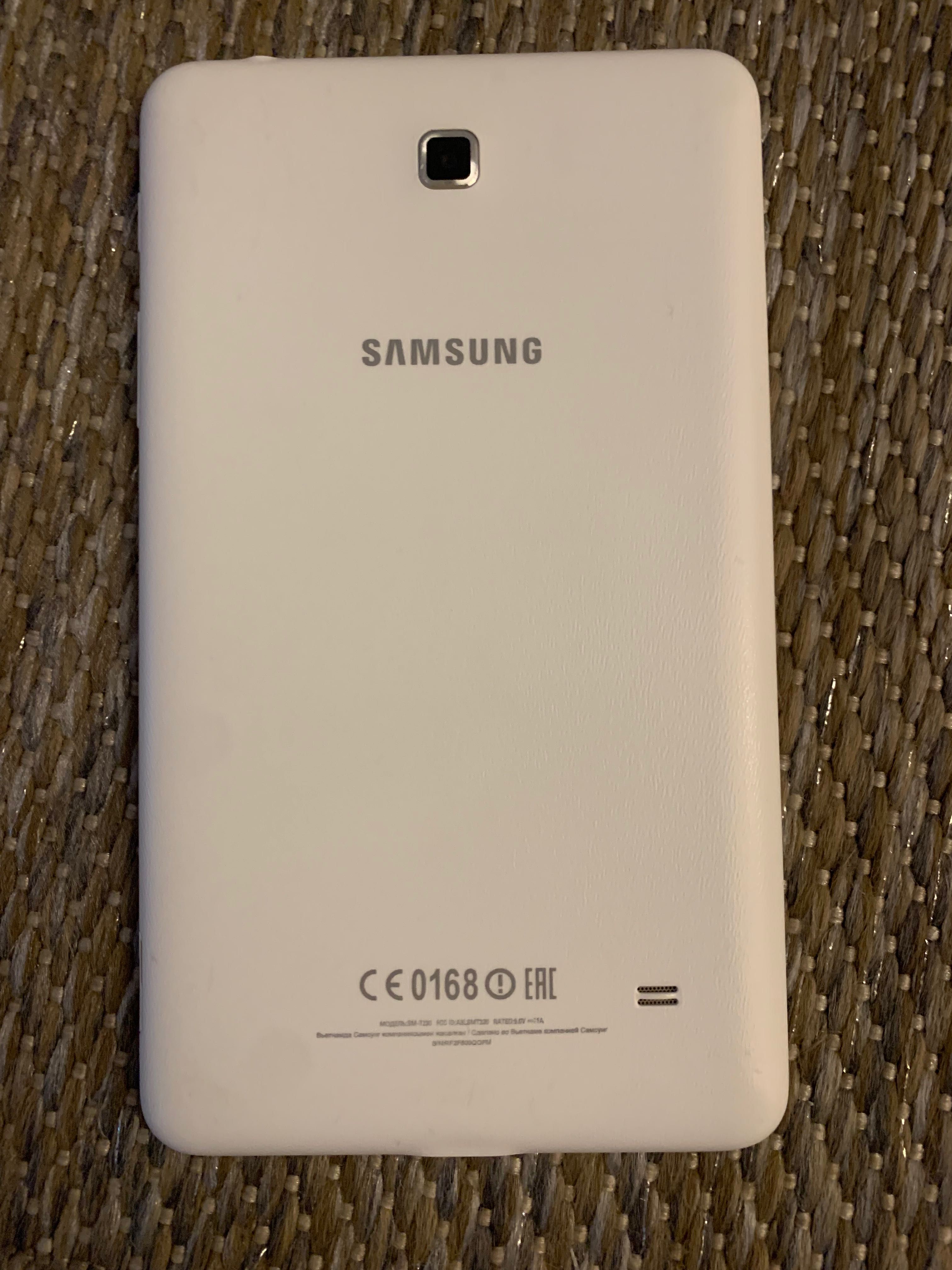 Планшет Samsung модель SM-T230