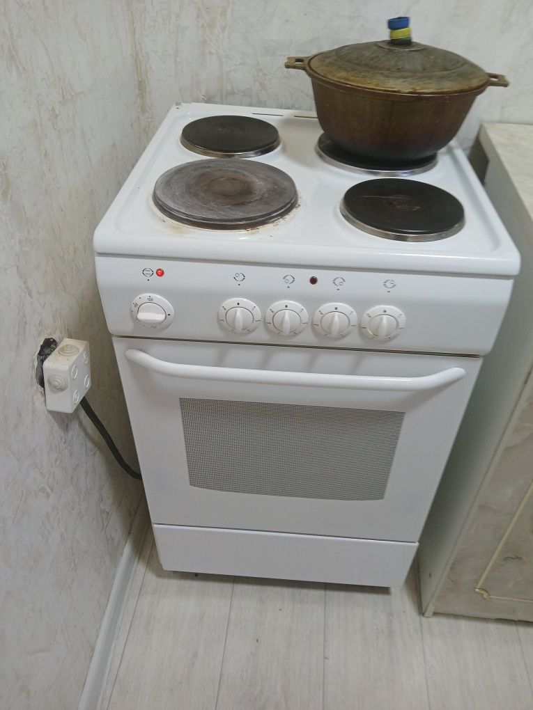 Продам 4копорка не давна купили все работает