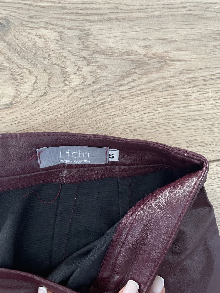 Продам юбку lichi 42-44 р