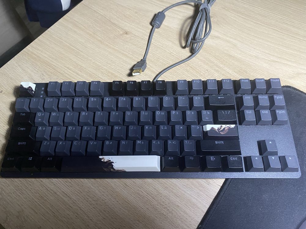 Срочно продам клавиатуру Red Square KT202X