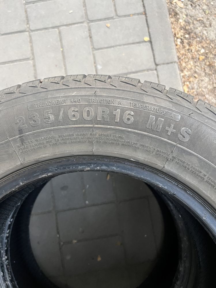 Шины 235/60/16 два баллона