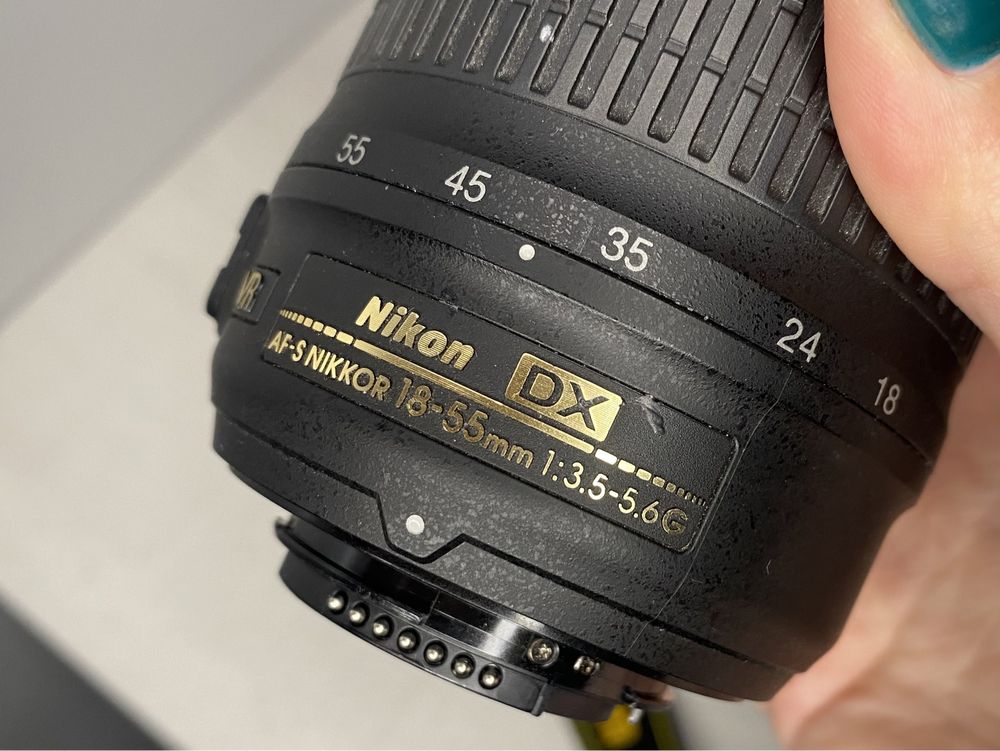 Зеркальный фотоаппарат Nikon D3100