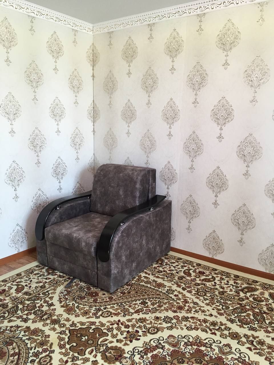 Продам кресло диван