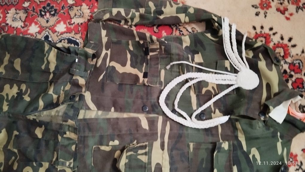 Продам школьную военную  форму для НВП