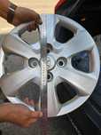 Колпак R15,брала на Hyundai accent, по болтам не подошел