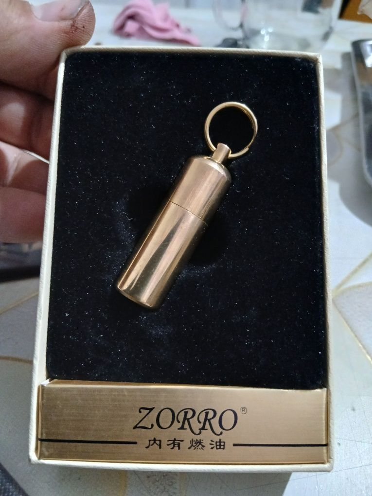 Продам зажигалки зорро бензиновые