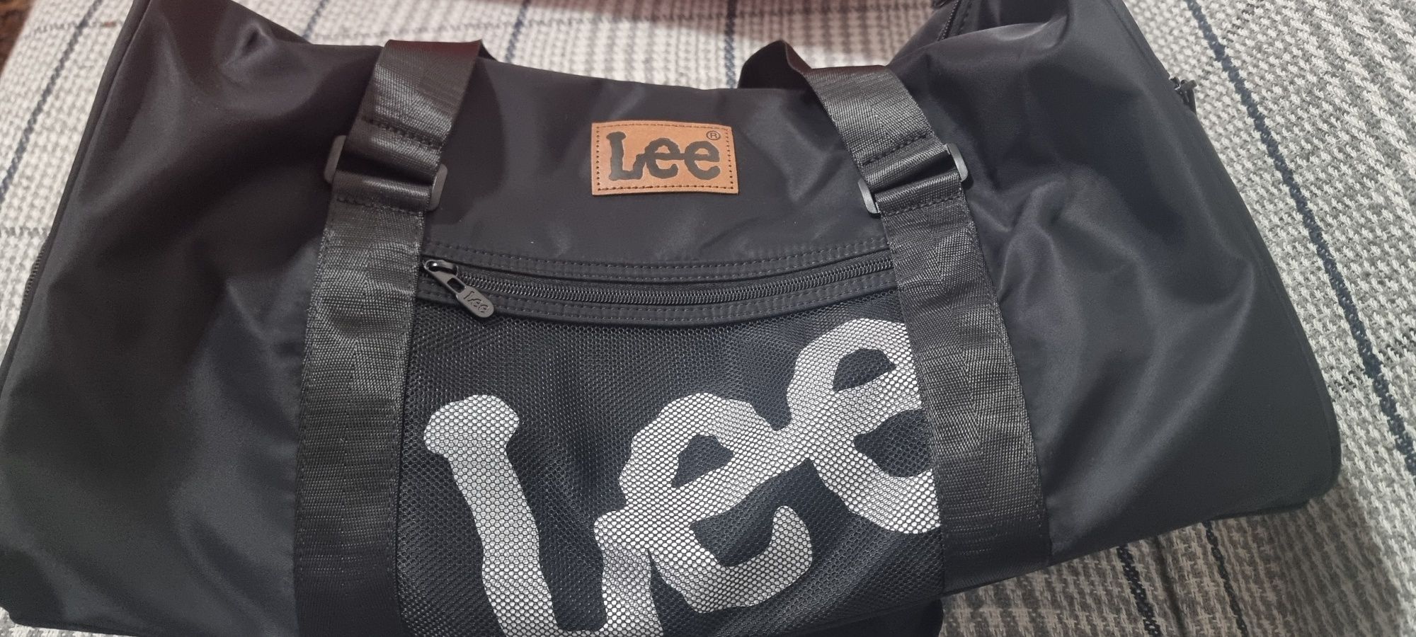 Спортивная сумка Lee