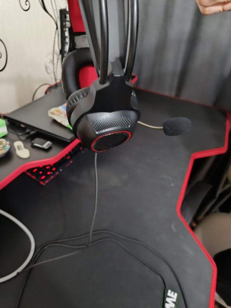 Продам наушники игровые DEXP BLACK SPIDER H-417