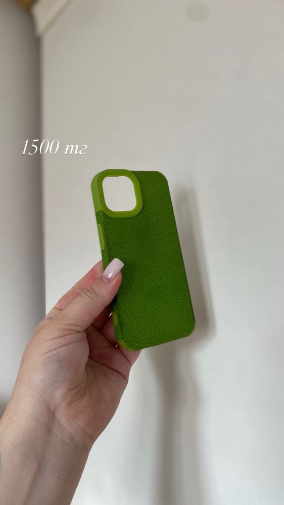 Продам чехлы на 15 Айфон
