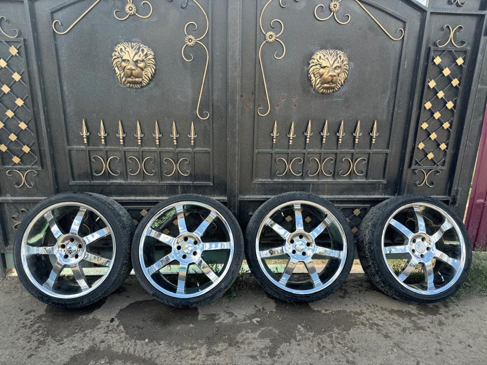 Продается Титанки с шинами