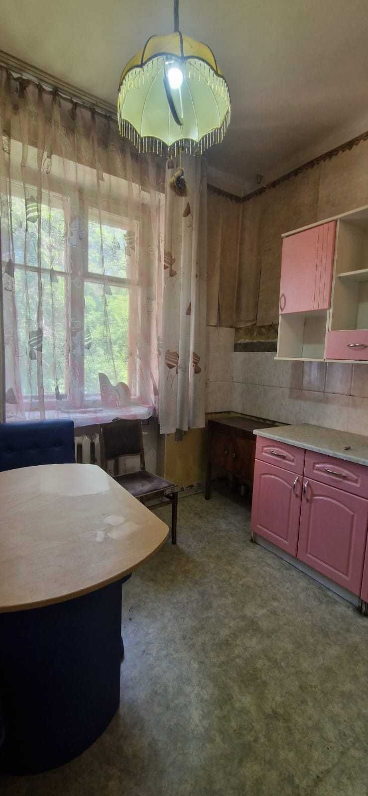 Продается 3х комнатная квартира  "Сталинка" по ул.Шакарима 157/1