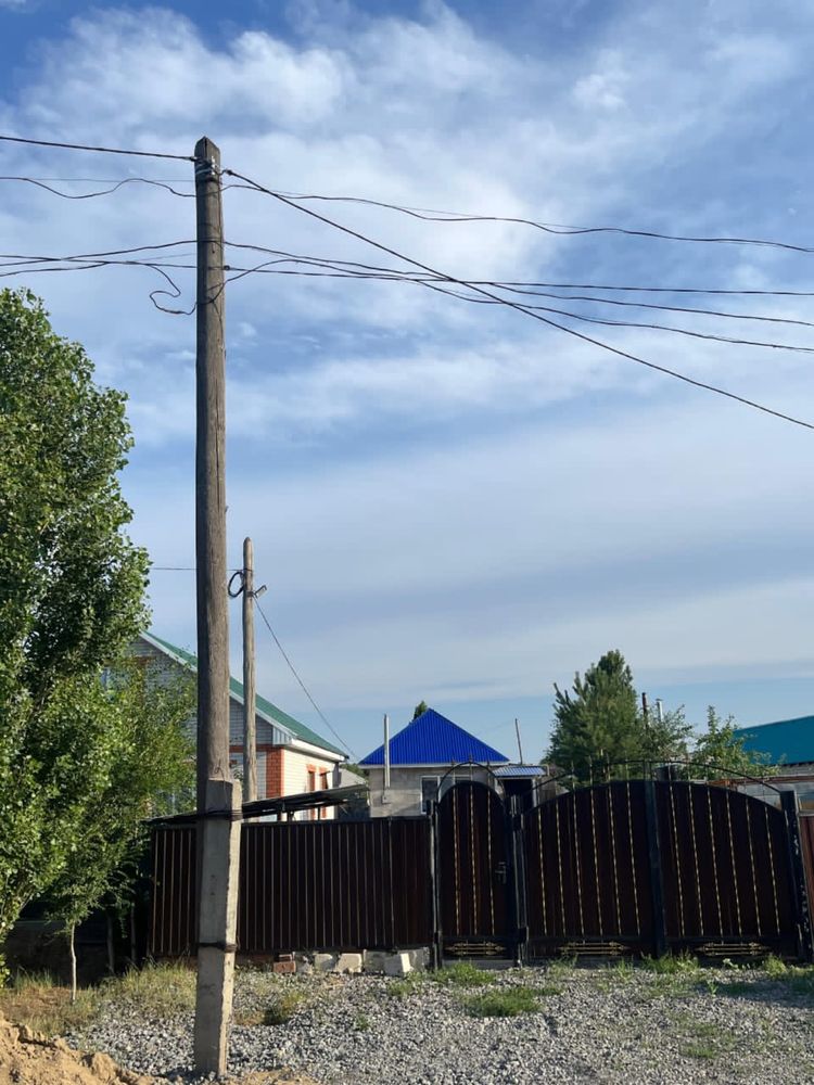 Уй сатылады район кирпичный Ск Тополь возле ресторана Тойдуман
