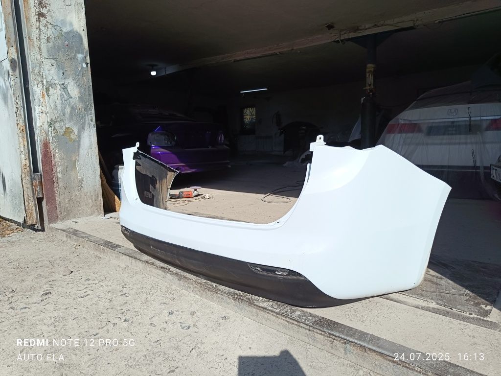 Задний бампер Kia Ceed