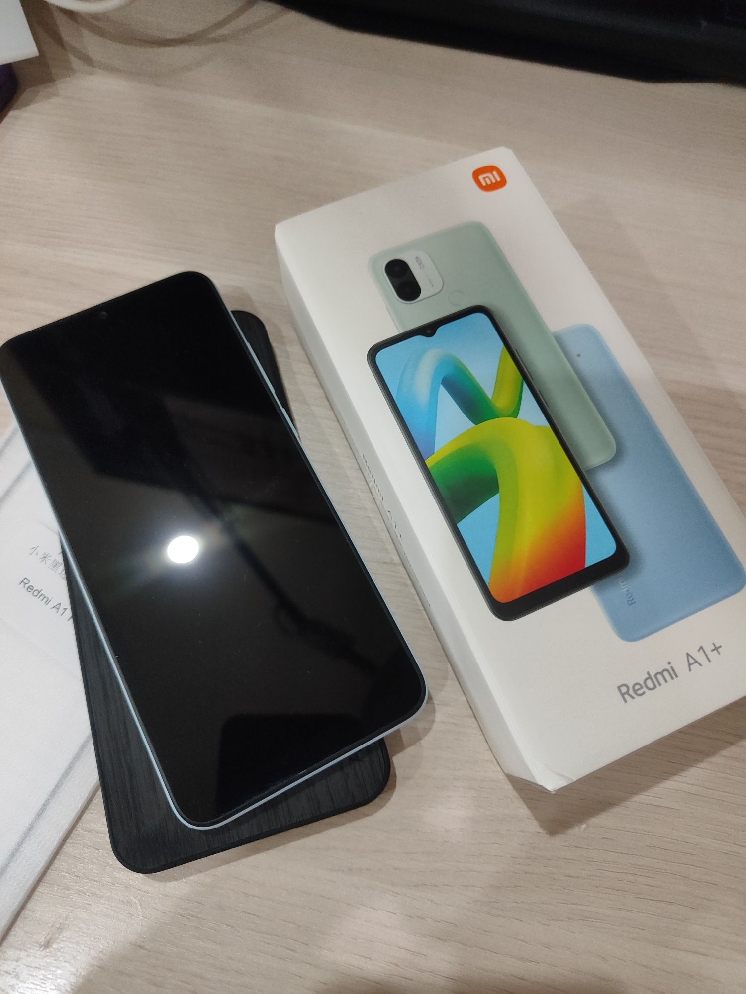 Продам Redmi a1 +