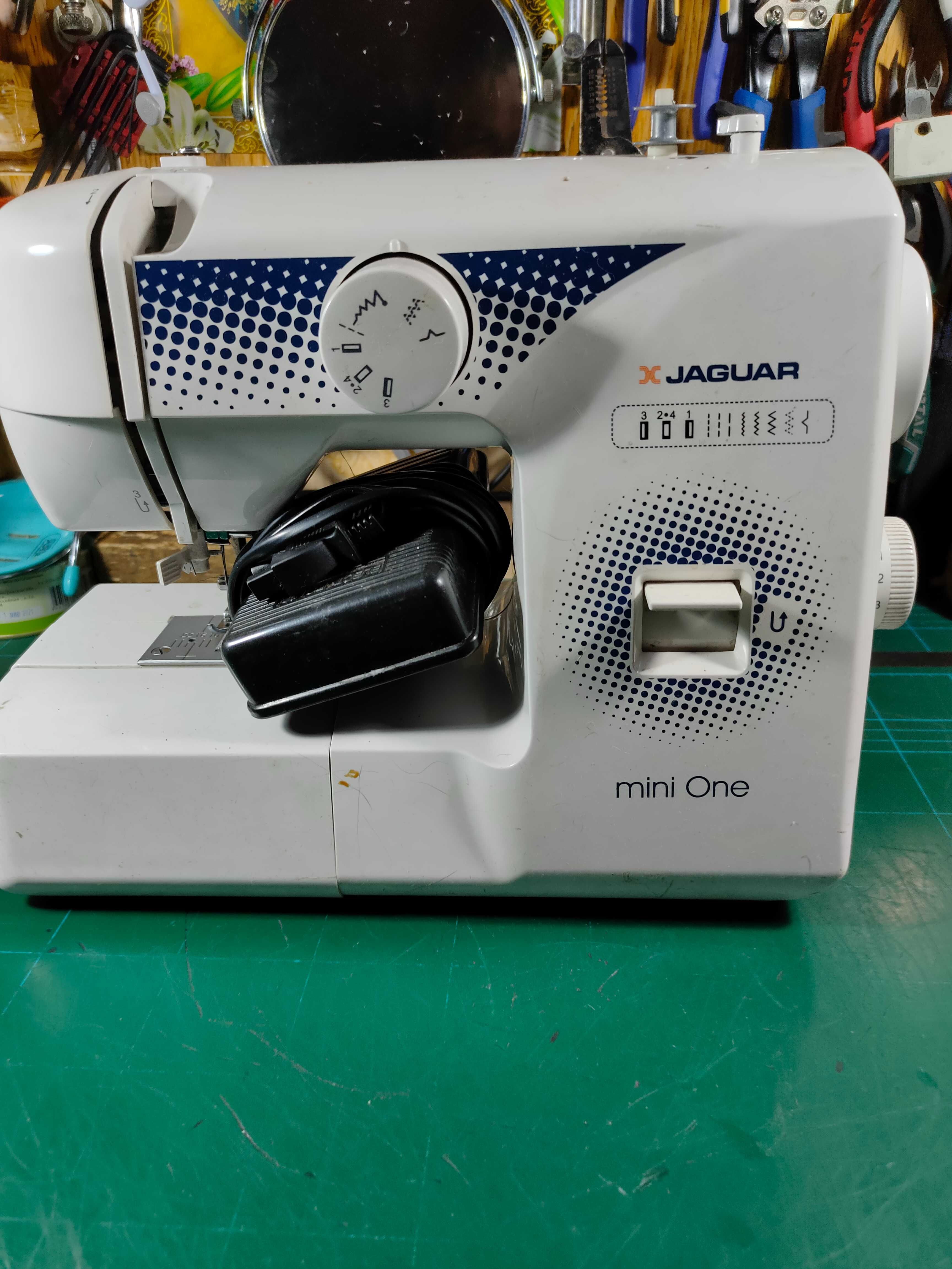 Продам швейную машинку JAGUAR Mini one или поменяю на класс чайка