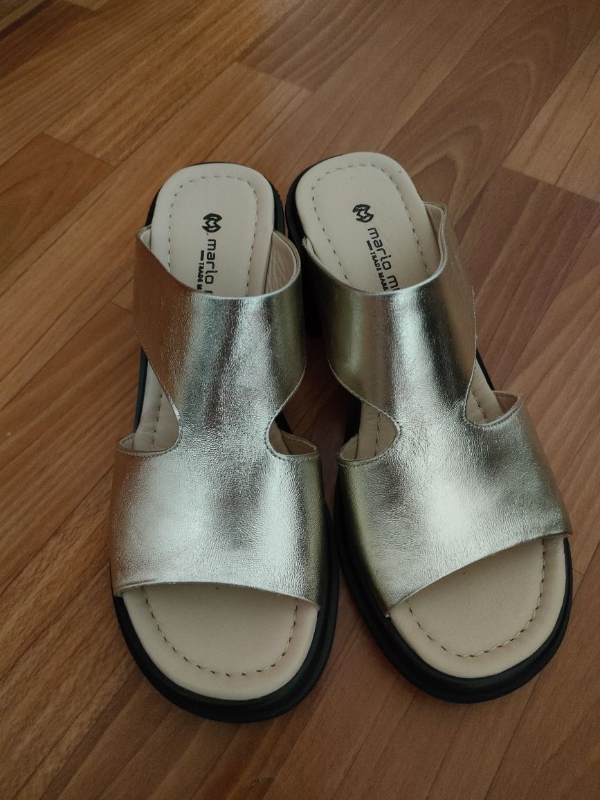 Продам костюм.50 размер