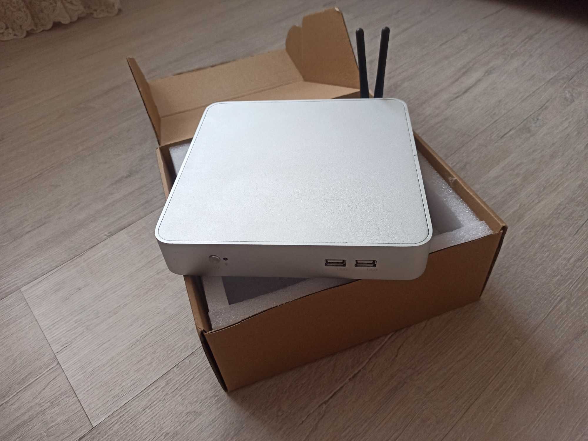 Mini PC (I5, 8gb, 1.2TB)
