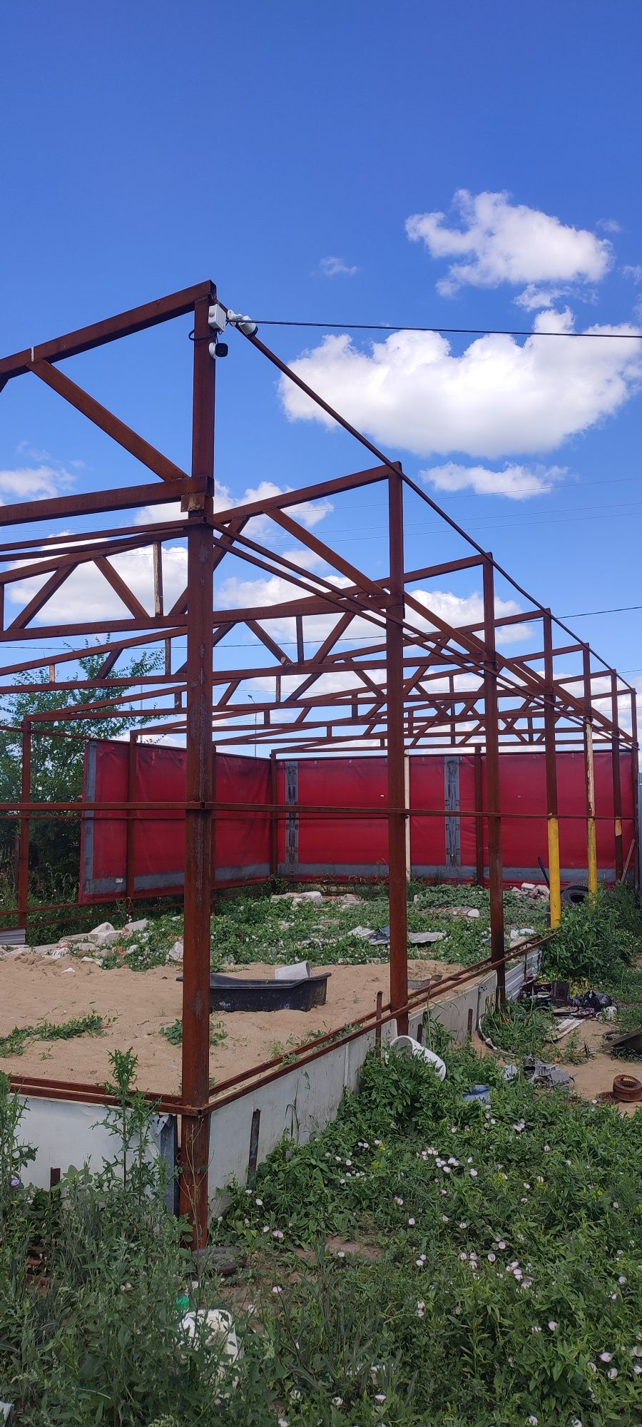 Продам металло конструкцию размером  15 на 7 метров