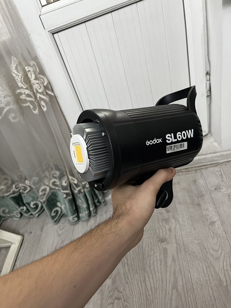Godox sl60w c раскладным софтом в подарок. Диогональ 60
