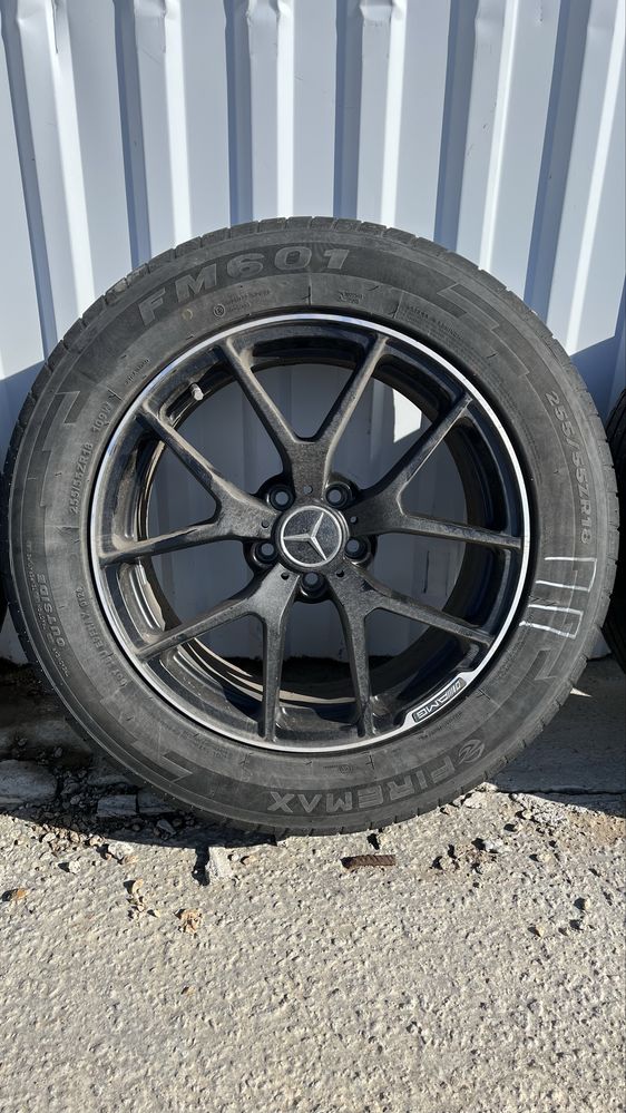 Продам летние резины с дисками