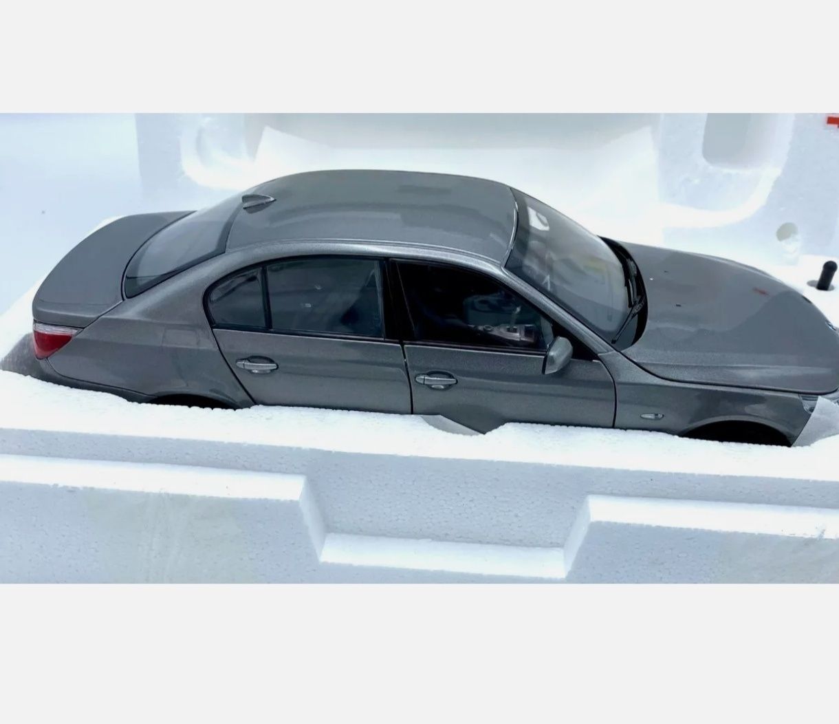 Модель bmw, масштаб 1|18
