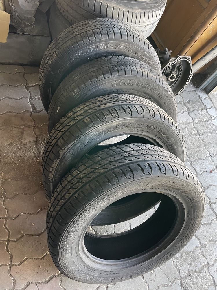 Продам комплект летних шин на 17