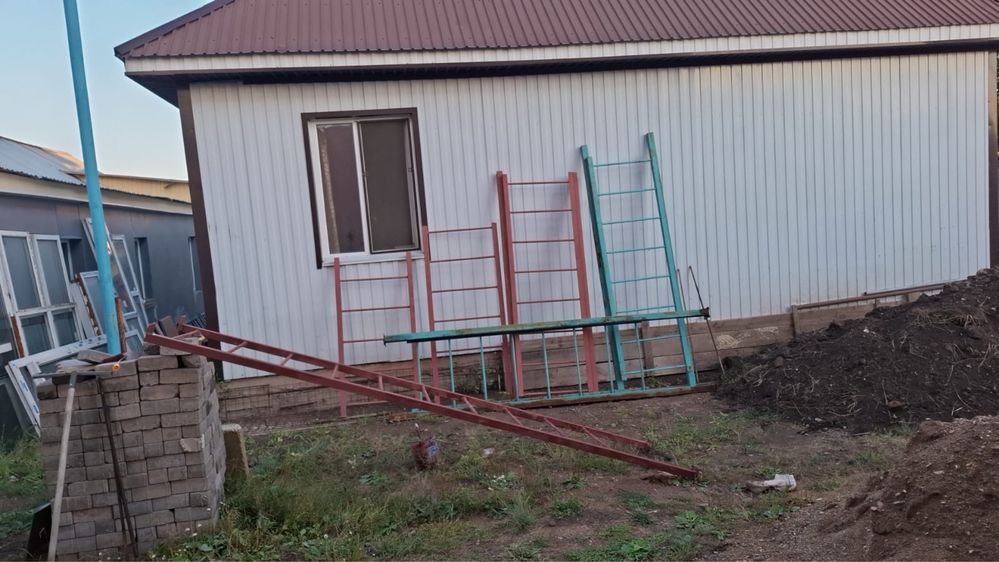 Срочно продам пожарную лестницу