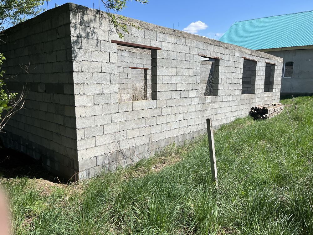 Не достройный дом, Бітпеген үй, Жер үй, Арзан үй,
