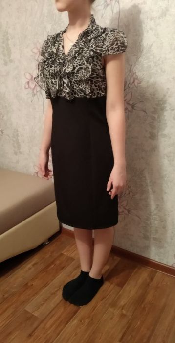 Продам офисное платье, размер 44.