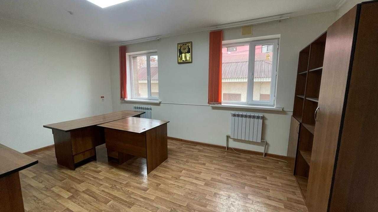 Арендаға екі қабатт коммерциялық нысанға арналған ғимарат