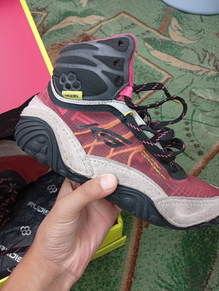 Продам борцовки Rudis ks infinity