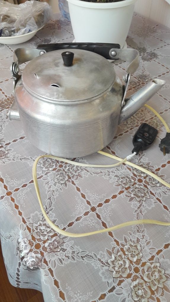 Продам Чайники.  Отличном состоянии