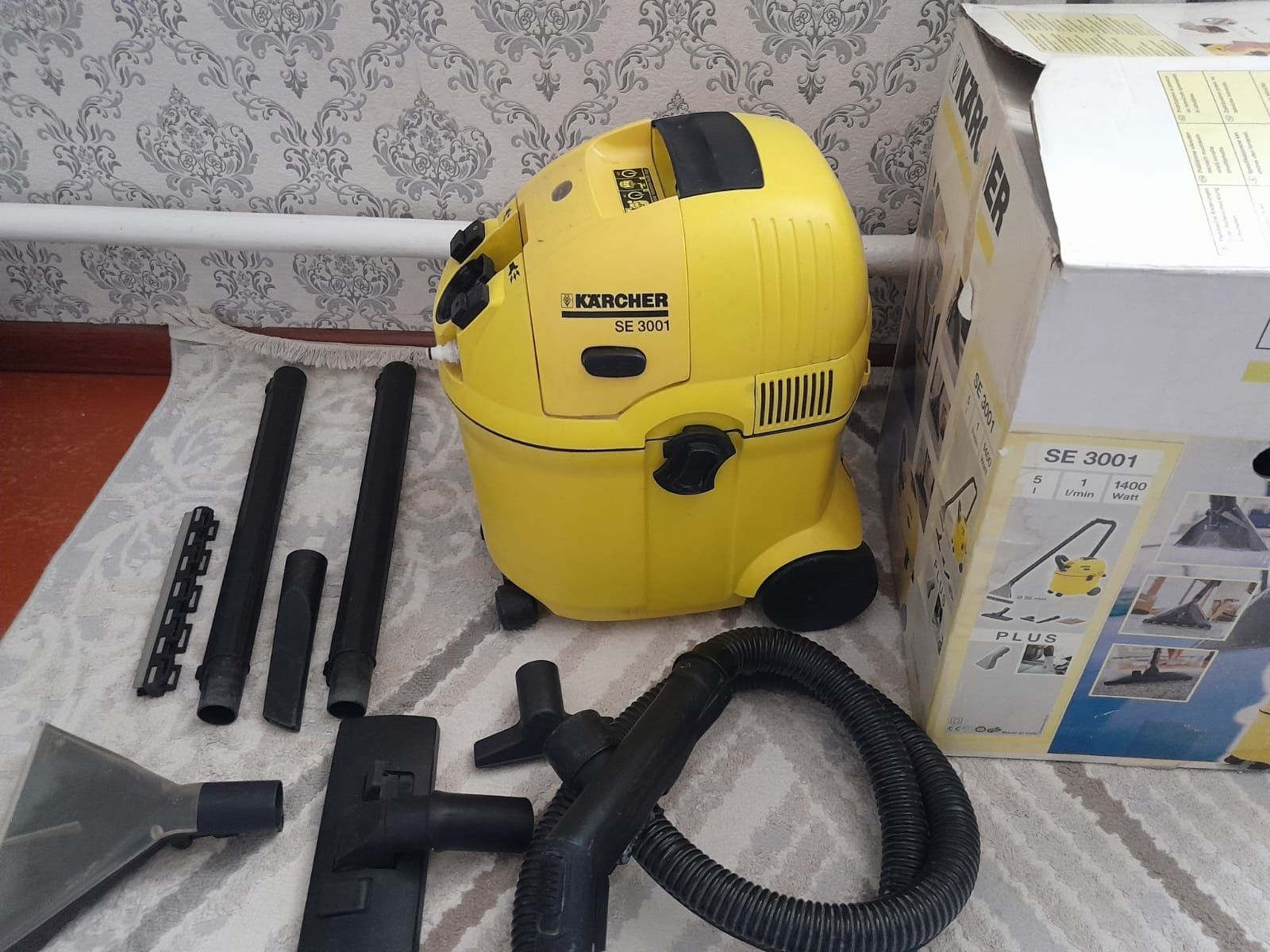 Моющий пылесос Karcher для химчистки мягкой мебели автохимчистка
