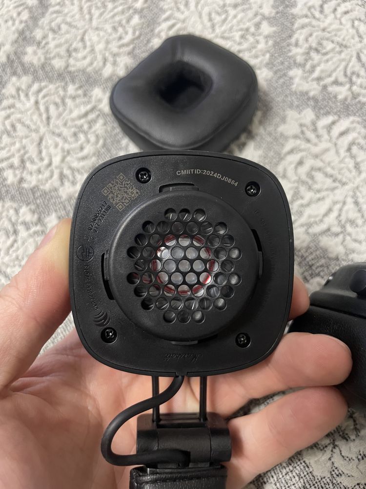 Продам новые наушники marshall 5