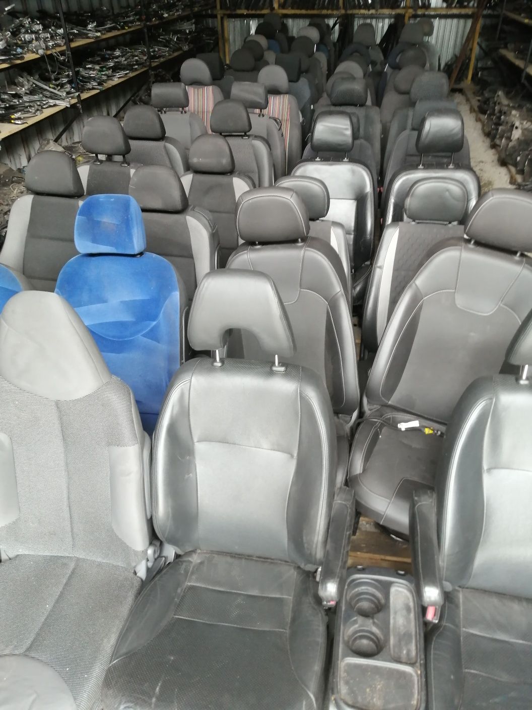 Продам сидения автомобильные привозные