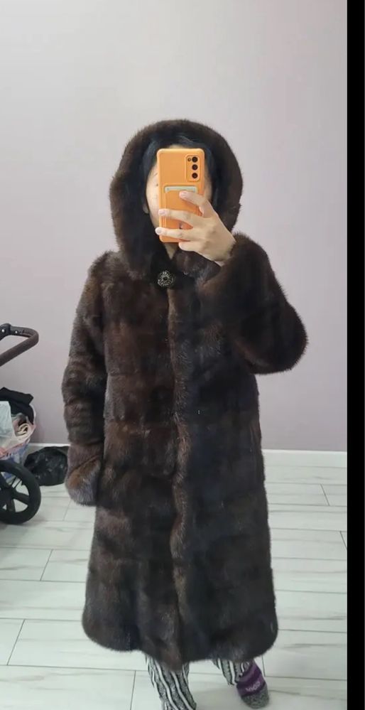 Продам Норковую шубу  б/у